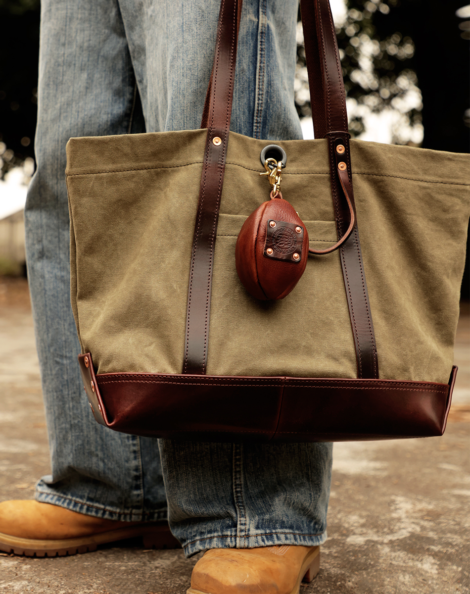 Single Shoulder Commuter Bag