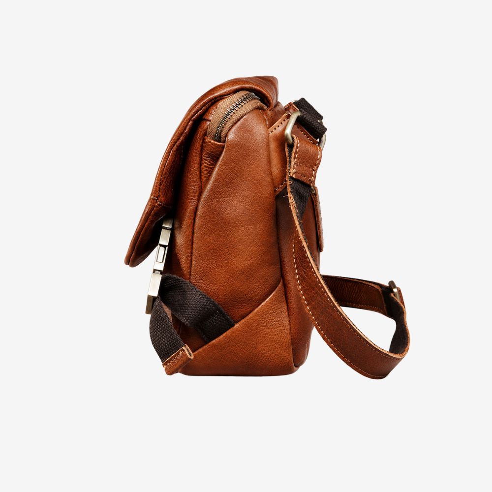 Braune Leder Crossbody Bag – Stylische Umhängetasche für Herren, passend für Tablets & Laptop