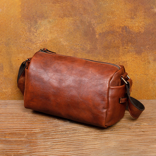 black leather shoulder bag