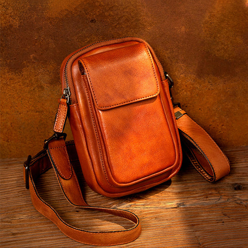 leather shoulder bag offer minimalist look